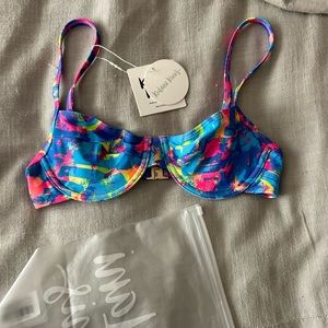 NWT Kulani Kinis Moon Lagoon Top